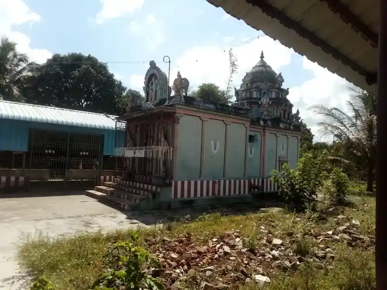 Arulmigu Varadharajaperumal Temple, Kuthiyampettai - 609108 அருள்மிகு வரதராஜபெருமாள் திருக்கோயில், Sirkali - 609108, Mayiladuthurai - Ancient Temple Architecture and History Image 3