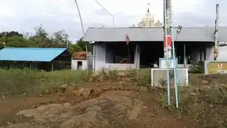 Arulmigu Varadharajaperumal Temple, Manmalai, Ganagavalli - 636110 அருள்மிகு வரதராஜ பெருமாள் திருக்கோயில், Manmalai, Ganagavalli - 636110, Salem - Ancient Temple Architecture and History Image 3