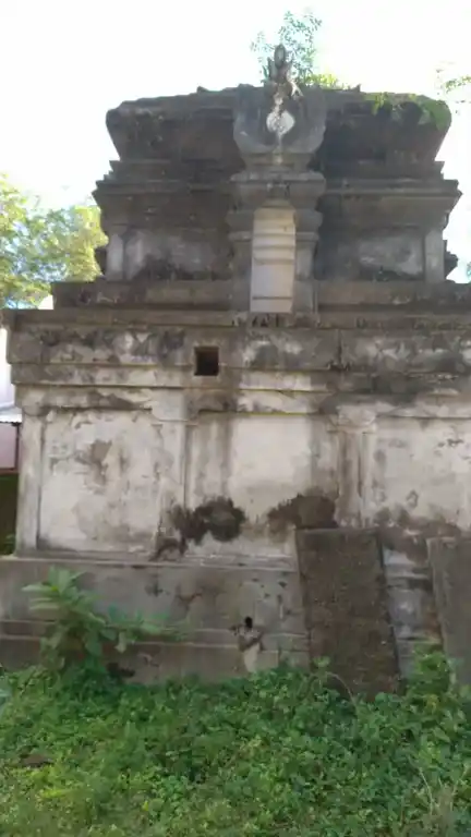 Arulmigu Varadharajaperumal Temple, Mulapakkam - 609314 அருள்மிகு வரதராஜப்பெருமாள் திருக்கோயில், Mayiladuthurai - 609314, Mayiladuthurai - Ancient Temple Architecture and History Image 4