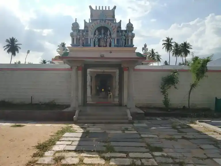 Arulmigu Varadharajaperumal Temple, Nanjaikolanalli, Nanjaikolanalli - 638154 Temple