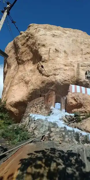 Arulmigu Varadharajaperumal Temple, Orukkamalai, Kottavaradampatti - 637301 அருள்மிகு வரதராஜப்பெருமாள் திருக்கோயில், ஒருக்கமாலை, கோட்டவரதம்பட்டி - 637301, Salem - Ancient Temple Architecture and History Image 4