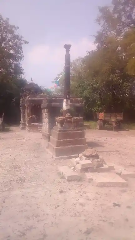 Arulmigu Varadharajaperumal Temple, Perumandi - 621714 அருள்மிகு வரதராஜப்பெருமாள் திருக்கோயில்,  - 621714, Ariyalur - Ancient Temple Architecture and History Image 2