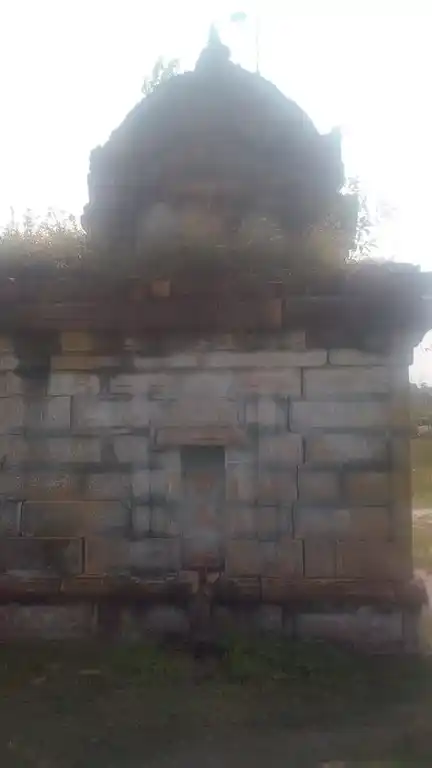 Arulmigu Varadharajaperumal Temple, Perumandi - 621714 அருள்மிகு வரதராஜப்பெருமாள் திருக்கோயில்,  - 621714, Ariyalur - Ancient Temple Architecture and History Image 4