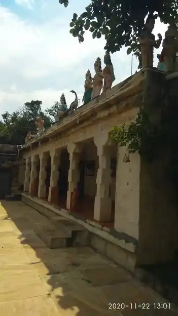 Arulmigu Varadharajaperumal Temple, Ponparapi - 621710 Arulmigu Varadharajaperumal Temple, Ponparapi - 621710, Ariyalur - Ancient Temple Architecture and History Image 2