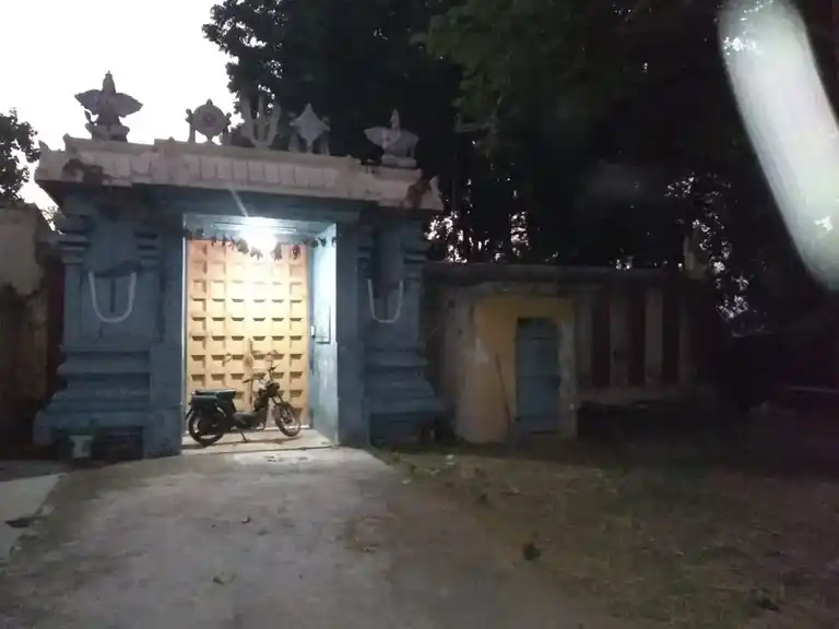 Arulmigu Varadharajaperumal Temple, Puranasingapalayam - 605107 அருள்மிகு வரதராஜப்பெருமாள் திருக்கோயில், Puranasingapalayam - 605107, Viluppuram - Ancient Temple Architecture and History Image 3