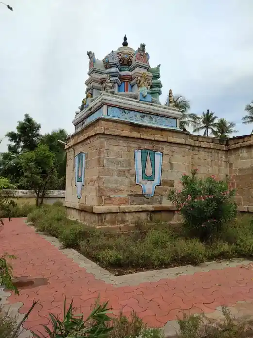 Arulmigu Varadharajaperumal Temple, Rajendhiram - 639107 அருள்மிகு வரதராஜப்பெருமாள் திருக்கோயில், Rajendhiram - 639107, Karur - Ancient Temple Architecture and History Image 5