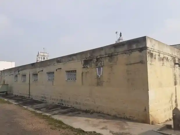 Arulmigu Varadharajaperumal Temple, Sathanour - 621004 Arulmigu Varadharajaperumal Temple, Sathanour - 621004, Thiruchirappalli - Ancient Temple Architecture and History Image 4