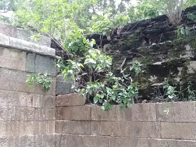 Arulmigu Varadharajaperumal Temple, Sivanthilingapuram - 621211 Arulmigu Varadharajaperumal Temple, Sivanthilingapuram - 621211, Thiruchirappalli - Ancient Temple Architecture and History Image 2