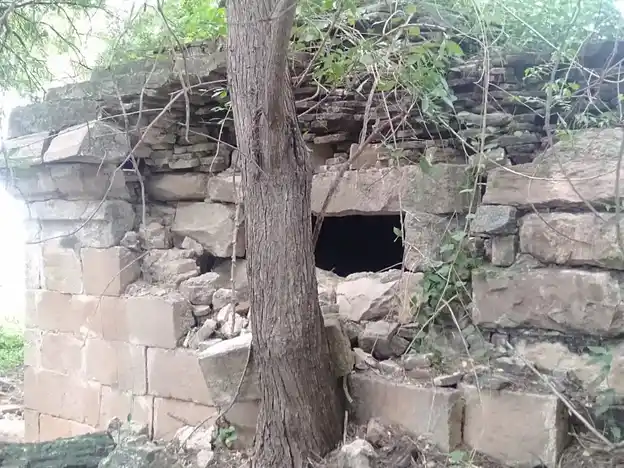 Arulmigu Varadharajaperumal Temple, Sivanthilingapuram - 621211 Arulmigu Varadharajaperumal Temple, Sivanthilingapuram - 621211, Thiruchirappalli - Ancient Temple Architecture and History Image 6