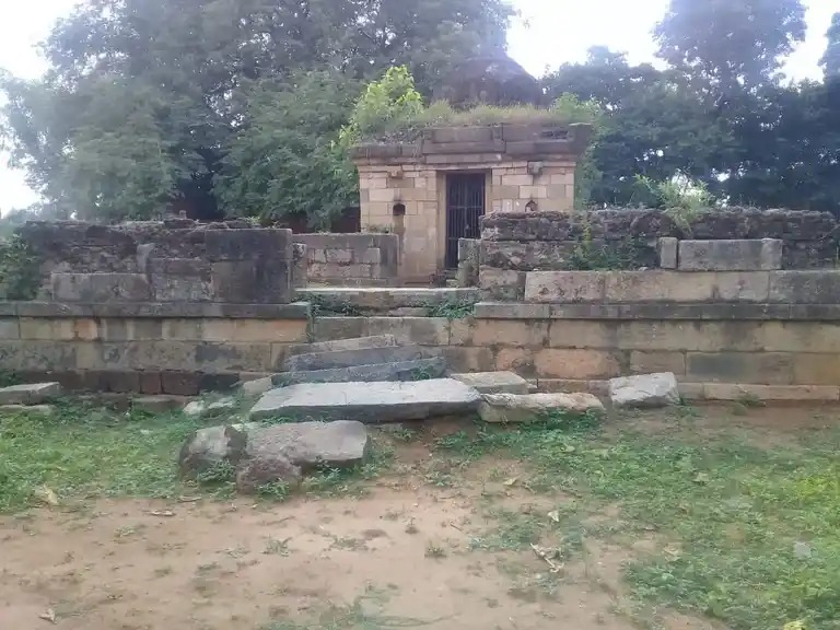 Arulmigu Varadharajaperumal Temple, Suthamalli - 621707