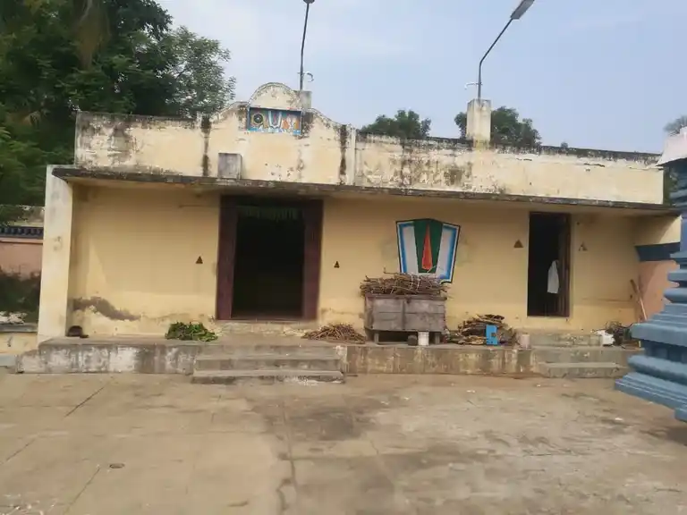 Arulmigu Varadharajaperumal Temple, T. Palur - 612904 அருள்மிகு வரதராஜபெருமாள் திருக்கோயில், தாதம்பேட்டை, T. Palur - 612904, Ariyalur - Ancient Temple Architecture and History Image 4