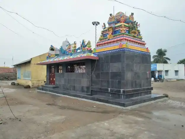 Arulmigu Varadharajaperumal Temple, Thenkumarai - 636121 அருள்மிகு வரதராஜ பெருமாள் திருக்கோயில், Thenkumarai - 636121, Salem - Ancient Temple Architecture and History Image 2