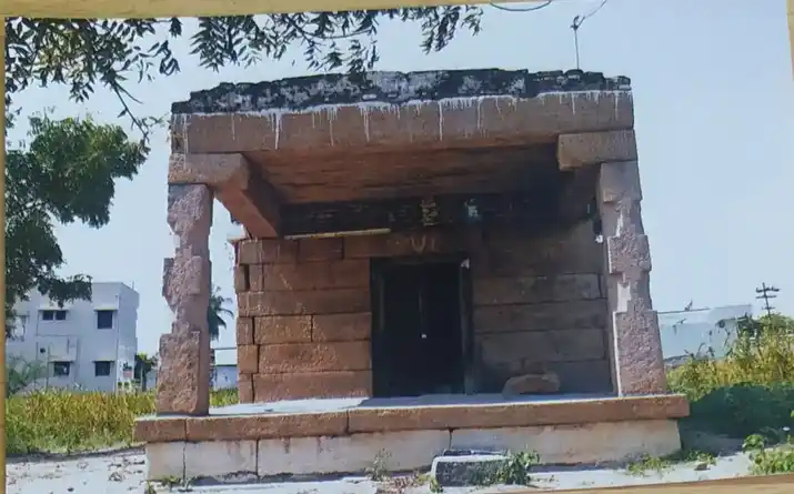 Arulmigu Varadharajaperumal Temple, Unjanai - 637205 அருள்மிகு வரதராஜபெருமாள் திருக்கோயில், Unjanai - 637205, Namakkal - Ancient Temple Architecture and History Image 3