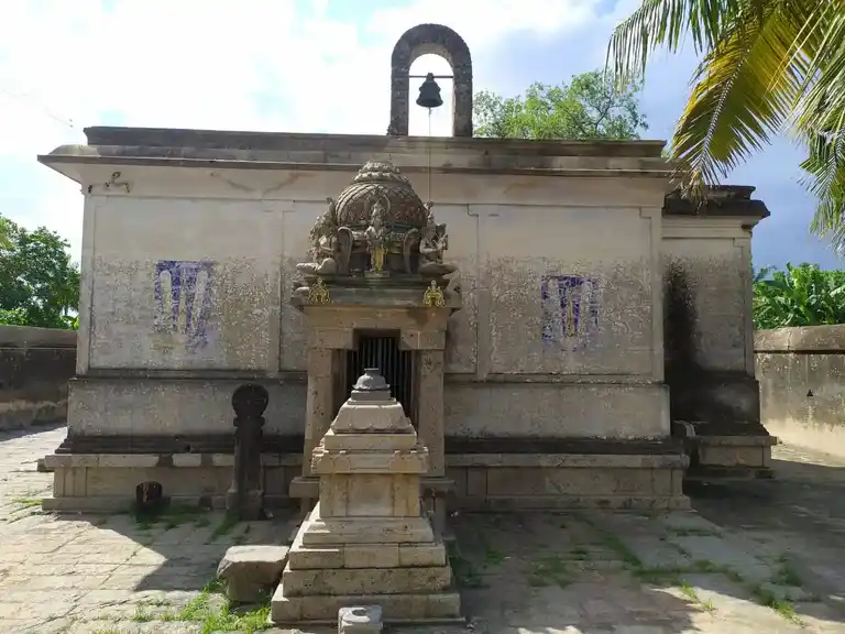 Arulmigu Varadharajaperumal Temple, V.Saathanur - 605652 அருள்மிகு வரதராஜப்பெருமாள் திருக்கோயில், V.Saathanur - 605652, Viluppuram - Ancient Temple Architecture and History Image 2