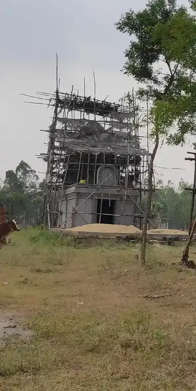 Arulmigu Varadharajaperumal Temple, Vanathirayanpatinam - 621804 Arulmigu Varadharajaperumal Temple, Vanathirayanpatinam - 621804, Ariyalur - Ancient Temple Architecture and History Image 3