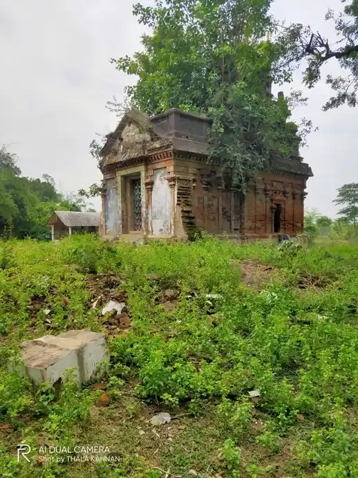 Arulmigu Varadharajaperumal Temple, Velampundi - 608304 அருள்மிகு வரதராஜப்பெருமாள் திருக்கோயில், வேலம்பூண்டி - 608304, Cuddalore - Ancient Temple Architecture and History Image 3