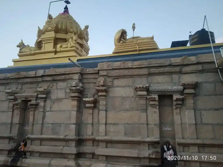 Arulmigu Varadharajaperumal Temple, Vembanour - 621305 Arulmigu Varadharajaperumal Temple, Vembanour - 621305, Thiruchirappalli - Ancient Temple Architecture and History Image 4