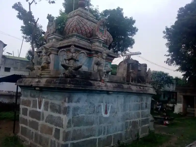 Arulmigu Varadharajaperumal, Thenper - 605654 அருள்மிகு வரதராஜப்பெருமாள் திருக்கோயில், Thenper - 605654, Viluppuram - Ancient Temple Architecture and History Image 2