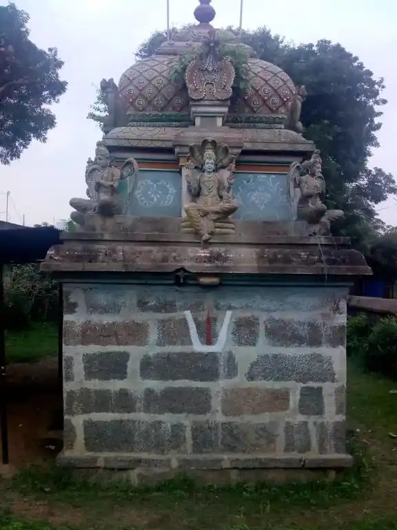 Arulmigu Varadharajaperumal, Thenper - 605654 அருள்மிகு வரதராஜப்பெருமாள் திருக்கோயில், Thenper - 605654, Viluppuram - Ancient Temple Architecture and History Image 3