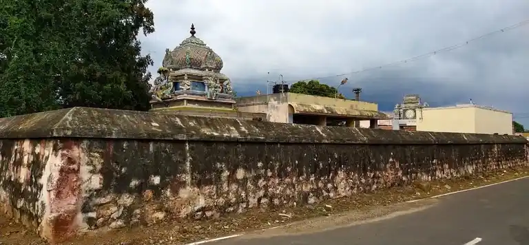 Arulmigu Varadhrajaperumal Temple, Vishvambal Samuthiram - 621002 Arulmigu Varadhrajaperumal Temple, Vishvambal Samuthiram, Vishvambal Samuthiram - 621002, Thiruchirappalli - Ancient Temple Architecture and History Image 5