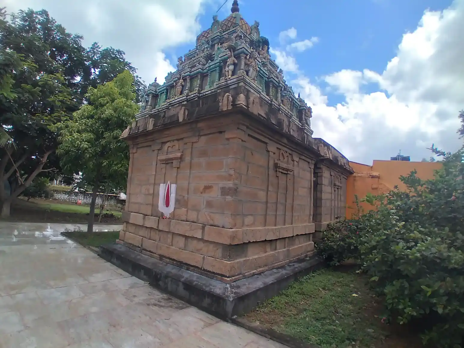 Arulmigu Varamtharum Perumal Temple, -, Illangi - 627805 அருள்மிகு வரம்தரும் பெருமாள் திருக்கோயில், -, Illangi - 627805, Tenkasi - Ancient Temple Architecture and History Image 4