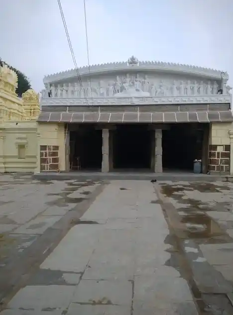 Arulmigu Varamuktheeswarar Temple, Erumavettipalaiyam - 600067 அருள்மிகு வரமுக்தீஸ்வரர் திருக்கோயில், எருமாவெட்டிபாளையம் - 600067, Tiruvallur - Ancient Temple Architecture and History Image 3