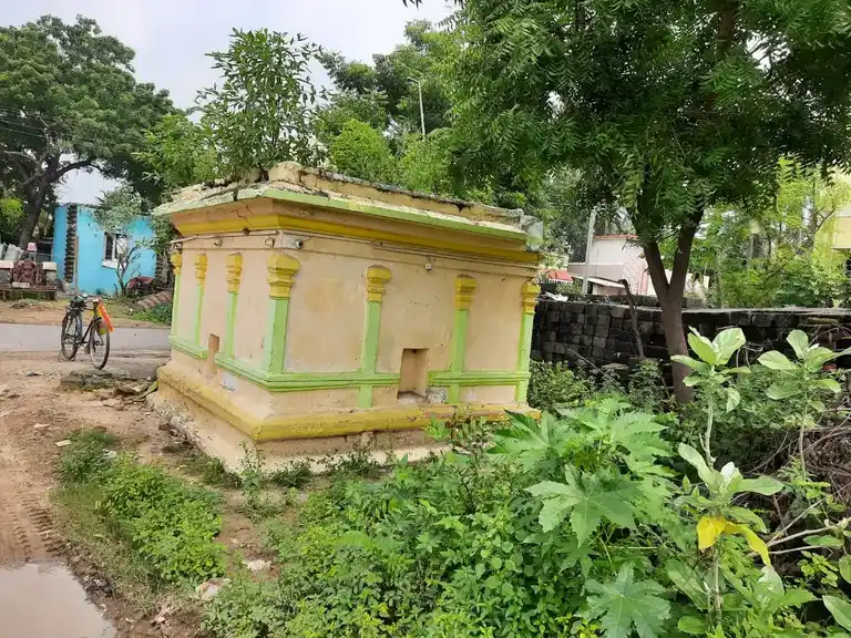 Arulmigu Varasithi Vinayagar Temple, Centre Of The Village, Perunkavoor - 601204 அருள்மிகு வரசித்தி விநாயகர் ஆலயம், Centre Of The Village,, Perunkavoor - 601204, Tiruvallur - Ancient Temple Architecture and History Image 2