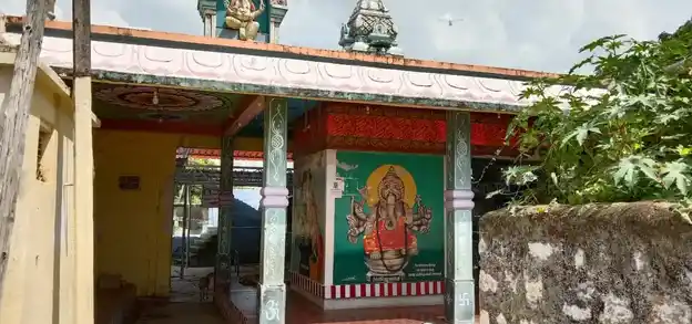 Arulmigu Varasithi Vinayagar Temple, Village Outer, Vadakku Kalidaikurichi - 627416 அருள்மிகு வரசித்தி விநாயகர் திருக்கோயில், Village Outer, Vadakku Kalidaikurichi - 627416, Tirunelveli - Ancient Temple Architecture and History Image 2