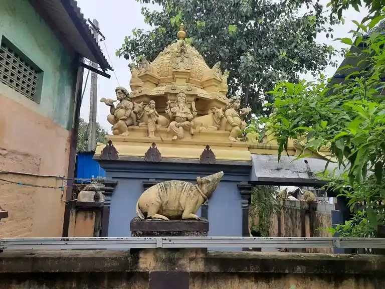 Arulmigu Varasithi Vinyagar Temple, Centre Of The Village, Arumathai - 601204