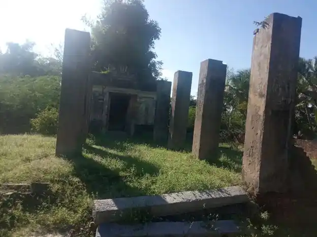 Arulmigu Varatha Raja Perumal Temple, Keluvathur - 614705 அருள்மிகு வரதராஜபெருமாள் திருக்கோயில், Keluvathur - 614705, Thiruvarur - Ancient Temple Architecture and History Image 3