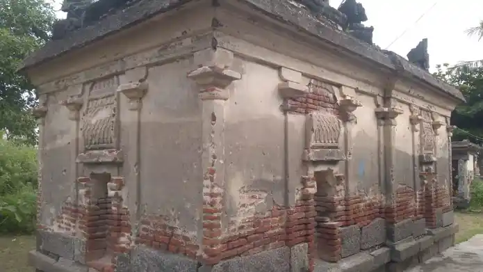 Arulmigu Varatha Raja Perumal Temple, Nedungulam - 606106 Arulmigu Varatha Raja Perumal Temple, Nedungulam - 606106, Cuddalore - Ancient Temple Architecture and History Image 3