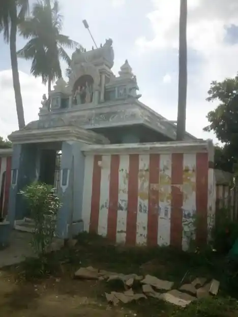 Arulmigu Varatharaja Parumal Temple, Pullambadi - 621712 Arulmigu Varatharaja parumal Temple, Pullambadi - 621712, Thiruchirappalli - Ancient Temple Architecture and History Image 2