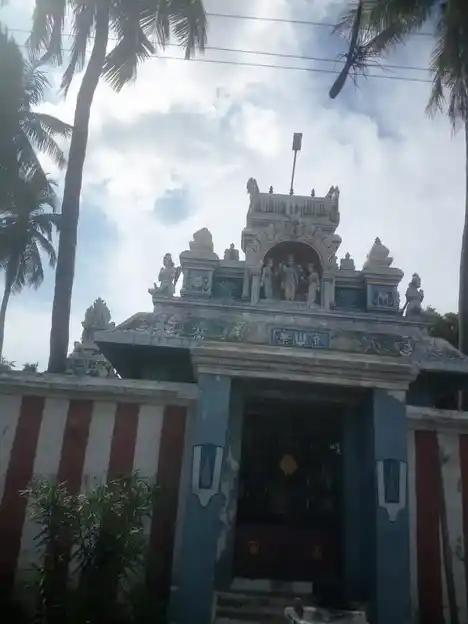 Arulmigu Varatharaja Parumal Temple, Pullambadi - 621712 Arulmigu Varatharaja parumal Temple, Pullambadi - 621712, Thiruchirappalli - Ancient Temple Architecture and History Image 4
