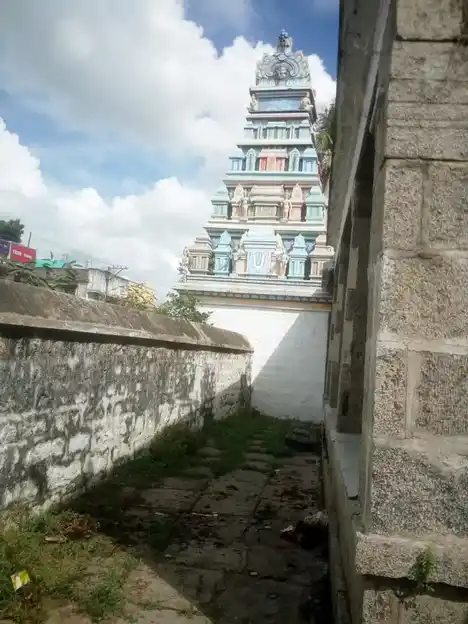 Arulmigu Varatharaja Parumal Temple, Pullambadi - 621712 Arulmigu Varatharaja parumal Temple, Pullambadi - 621712, Thiruchirappalli - Ancient Temple Architecture and History Image 7