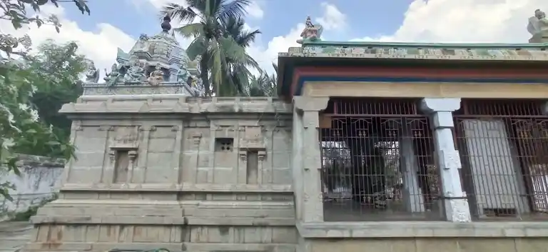 Arulmigu Varatharaja Parumal Temple, Vellanoor, Vellanoor - 621712 Arulmigu Varatharaja parumal Temple, Vellanoor, Vellanoor - 621712, Thiruchirappalli - Ancient Temple Architecture and History Image 9