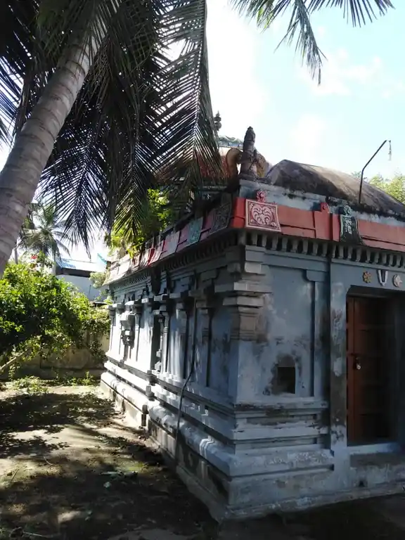 Arulmigu Varatharaja Perumal Temple, Agarakaruppur - 609807 அ/மி. வரதராஜப் பெருமாள் திருக்கோயில், Agarakaruppur - 609807, Thanjavur - Ancient Temple Architecture and History Image 2