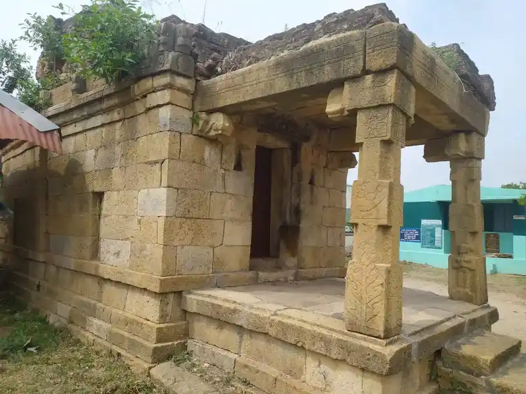 Arulmigu Varatharaja Perumal Temple, Anthoor - 621708 அருள்மிகு வரதராஜப்பெருமாள் திருக்கோயில், Anthoor - 621708, Perambalur - Ancient Temple Architecture and History Image 2