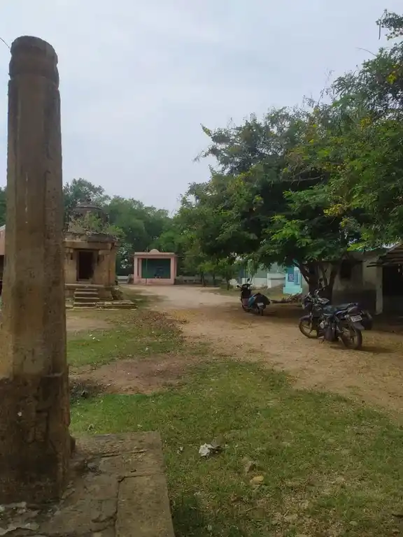 Arulmigu Varatharaja Perumal Temple, Anthoor - 621708 அருள்மிகு வரதராஜப்பெருமாள் திருக்கோயில், Anthoor - 621708, Perambalur - Ancient Temple Architecture and History Image 4