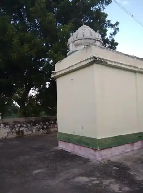 Arulmigu Varatharaja Perumal Temple, Appakarai - 625704 Arulmigu Varatharaja Perumal Temple, Appakarai - 625704, Madurai - Ancient Temple Architecture and History Image 2