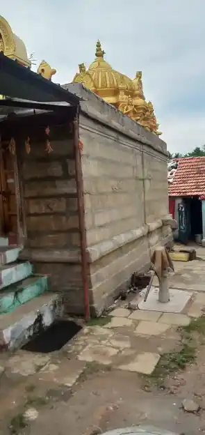 Arulmigu Varatharaja Perumal Temple, Earippalayam, Earippalayam - 642126