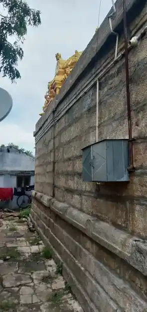 Arulmigu Varatharaja Perumal Temple, Earippalayam, Earippalayam - 642126 அருள்மிகு வரதராஜப்பெருமாள் திருக்கோயில், Earippalayam, Earippalayam - 642126, Tiruppur - Ancient Temple Architecture and History Image 2