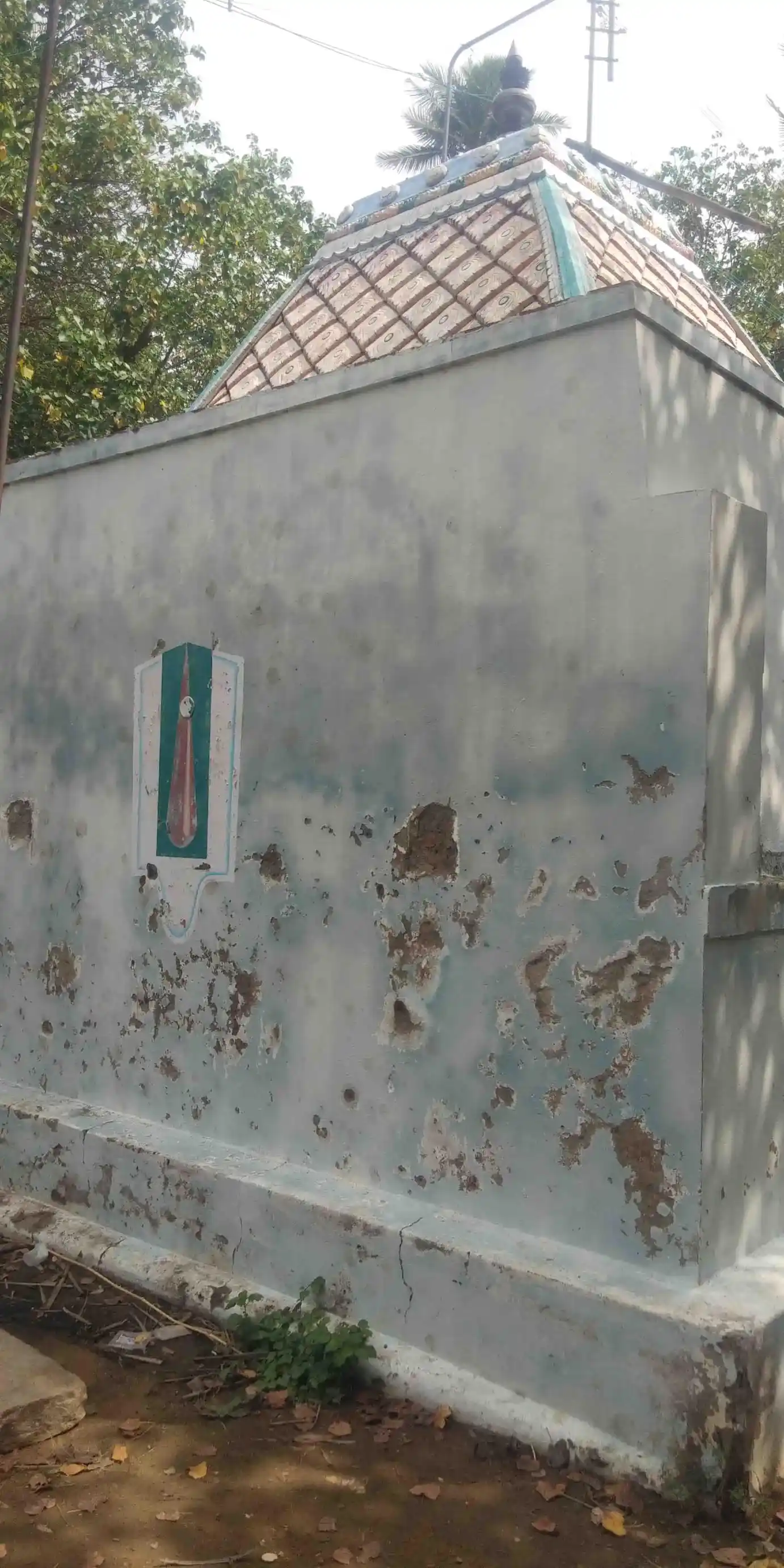 Arulmigu Varatharaja Perumal Temple, Ekirimangalam, Ekirimangalam - 620021 அருள்மிகு வரதராஜபெருமாள் திருக்கோயில், ஏகிரிமங்கலம், ஏகிரிமங்கலம் - 620021, Thiruchirappalli - Ancient Temple Architecture and History Image 2