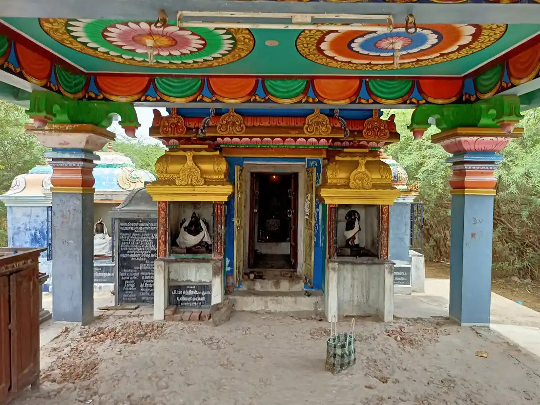 Arulmigu Varatharaja Perumal Temple, Kalasampadi - 609104 அருள்மிகுவரதராஜப்பெருமாள் திருக்கோயில், Kalasampadi - 609104, Nagapattinam - Ancient Temple Architecture and History Image 3