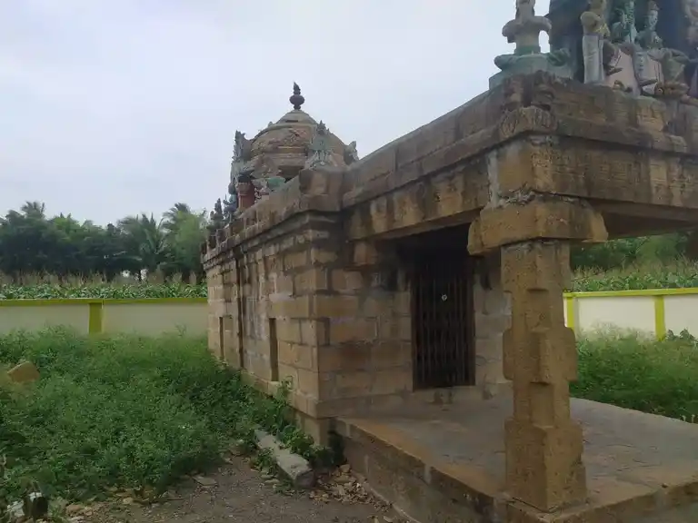 Arulmigu Varatharaja Perumal Temple, Kallampudur - 621717 Arulmigu Varatharaja Perumal Temple, Kallampudur - 621717, Perambalur - Ancient Temple Architecture and History Image 2