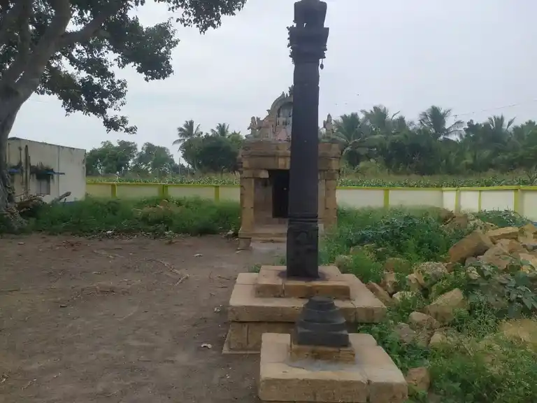 Arulmigu Varatharaja Perumal Temple, Kallampudur - 621717 Arulmigu Varatharaja Perumal Temple, Kallampudur - 621717, Perambalur - Ancient Temple Architecture and History Image 4