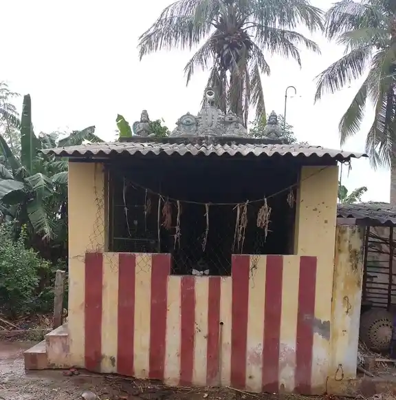 Arulmigu Varatharaja Perumal Temple, Kumaravayalur - 620102 Arulmigu Varatharaja Perumal Temple,  - 620102, Thiruchirappalli - Ancient Temple Architecture and History Image 2