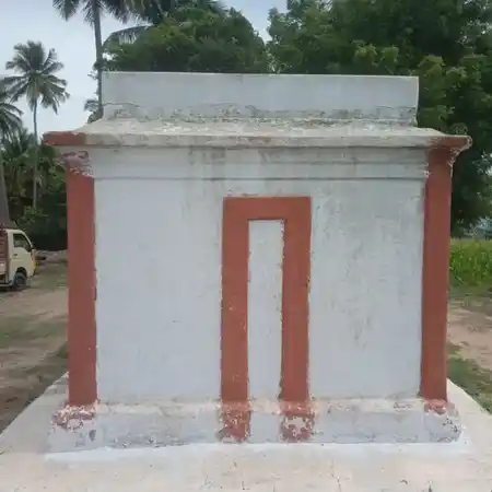 Arulmigu Varatharaja Perumal Temple, Marriamman Temple Near, Kurichikottai - 642112 Arulmigu Varatharaja Perumal Temple, மாாியம்மன் கோயில் அருகில், Kurichikottai - 642112, Tiruppur - Ancient Temple Architecture and History Image 3