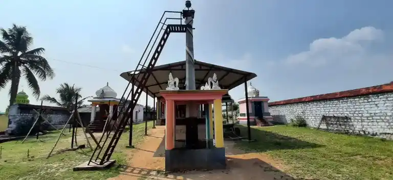 Arulmigu Varatharaja Perumal Temple, Mathur - 638501 அருள்மிகு வரதராஜப்பெருமாள் திருக்கோயில், Mathur - 638501, Erode - Ancient Temple Architecture and History Image 3