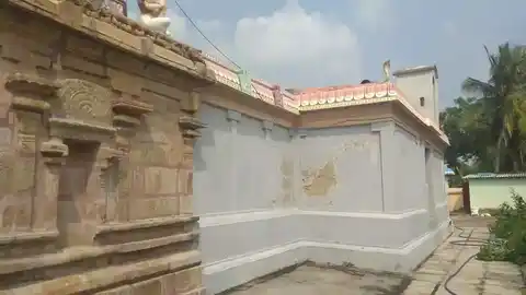 Arulmigu Varatharaja Perumal Temple, Memaathur - 609310 அருள்மிகு வரதராஜப்பெருமாள் திருக்கோயில், Memaathur - 609310, Mayiladuthurai - Ancient Temple Architecture and History Image 5