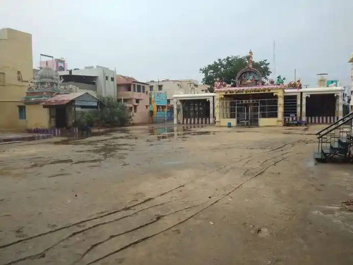 Arulmigu Varatharaja Perumal Temple, Nagal Nagar, Dindigul - 624003 Arulmigu Varatharaja Perumal Temple, Nagal Nagar, Dindigul - 624003, Dindigul - Ancient Temple Architecture and History Image 2